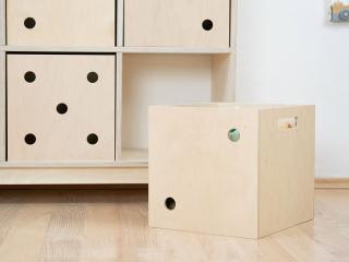 Drevený úložný box DICE s číslami v štýle hracej kocky Zvoľte farbu: Transparentná vosková lazura matná, Zvoľte variantu: Dvojka