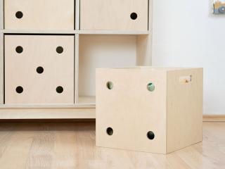 Drevený úložný box DICE s číslami v štýle hracej kocky Zvoľte farbu: Transparentná vosková lazura matná, Zvoľte variantu: Štvorka