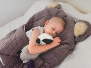 Spací vak s uškami pre dojčatá aj staršie deti DREAM CATCHER hnedý Rozmer: 120x60 cm