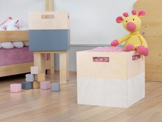 Úložný drevený box BOKS do regálu s obdĺžnikovým úchytom Zvoľte farbu: Biela, pololakovaná