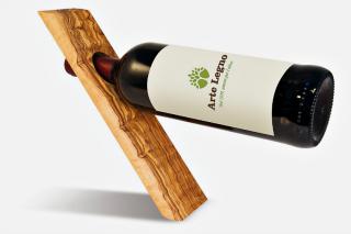 OLIWOOD Stojan na víno z olivového dreva šikmý