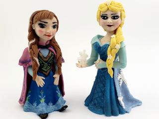 Elsa a Anna (Frozen - Ľadové kráľovstvo) - modelovaná figúrka na tortu Variant: Elsa a Anna