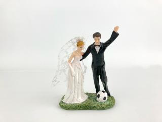 Svadobná figúrka nejedlá ŽENÍCH A NEVESTA futbal 14 cm