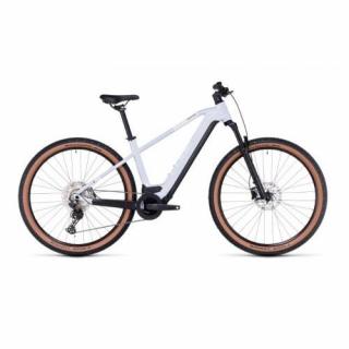 CUBE Reaction Hybrid PRO 750 flashwhite´n´black 2023