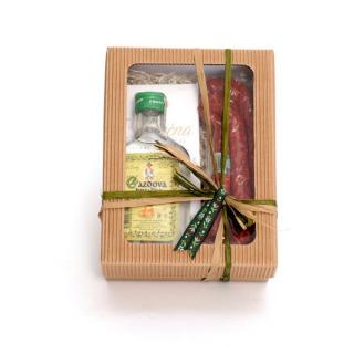 Malý gazdovský box (Jednoduchý a pritom trefný darček pre kolegov a partnerov. Slovenské dobroty ako ich nepoznáte! Tento balíček sa teší veľkej obľube.)