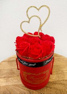 Mydlový Flower box Red Srdcia (8 ruží)