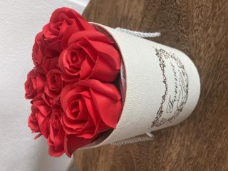 Mydlový Flower box Red1 (8 ruží)