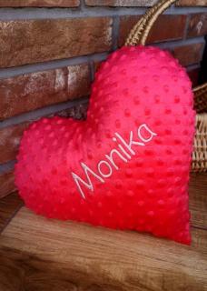 Vankúš minky Srdce s menom Monika (Minky vankúš malinový)
