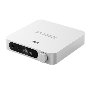 FiiO K11 R2R Strieborná (Stolný R2R Ladder DAC a slúchadlový zosilňovač. 48 rezistorov na kanál, celkovo 192, PCM 384 kHz/32-bit / DSD 256. Výkon 1300mW)