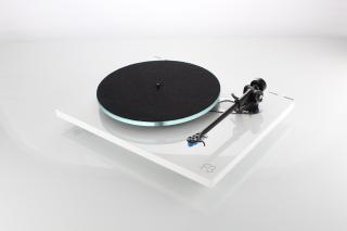 Rega Planar 3  biela + Nd5 MM (Model gramofónu Rega Planar 3 ( + Nová prenoska ND5 v hodnote 379€ ))