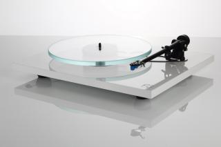 Rega Planar 3  biely lesklý lak + Elys 2 MM (Kvalitný manuálny gramofón Rega Planar 3, varianta s prenoskou Rega Elys 2 MM)