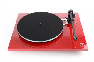 Rega Planar 3  červený lesklý lak + Exact MM (Model gramofónu Rega Planar 3 s prenoskou Exact MM v hodnote 400€)