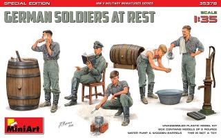 GERMAN SOLDIERS AT REST miniart 35378