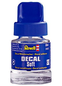 Zmäkčovač Revell Decal soft 30 ml
