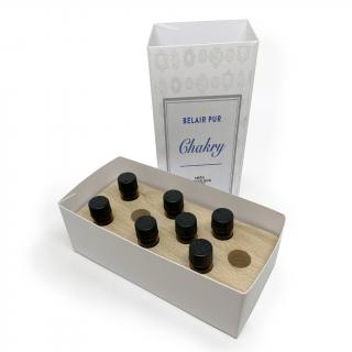 SADA esenciálnych olejov ČAKRA - 7 x 1 ml zmesi (Darčeková sada čakrových zmesí s drevenou doštičkou na umiestnenie jednotlivých olejov.)