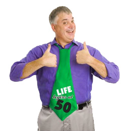 Vtipná kravata 50 rokov  Life begins at 50