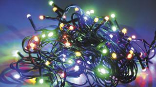 LED Vianočná reťaz 5m na Baterky s časovačom 50 LED  - multikolor (LED Vianočná reťaz 5m na baterky - multikolor NOEL 31981)