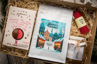 Lighthouse Coffee Vianočný balíček & Lyra Gulliver & sviečka a med priamo od včelára: darčekový balíček