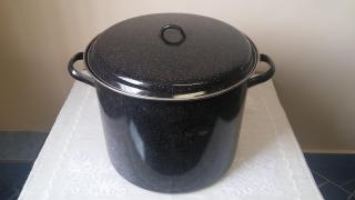 Bara-Bara smaltovaný hrniec čierny 20l (20 litrový s pokrievkou, s nerezovou obručkou)