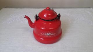 Smaltovaný čajník červený 1,5 lit (s pokličkou)