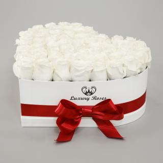 Luxusný biely mega box srdce so živými bielymi ružami