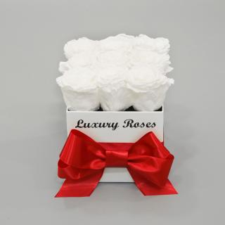 Luxusný hranatý biely box S s trvácnymi bielymi ružami