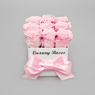 Luxusný hranatý biely box S s trvácnymi ružovými ružami