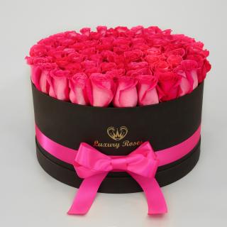 Luxusný okrúhly čierny box XL so živými ružovými ružami