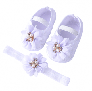 Set sandalky saténové biele + čelenka s kvetom a korálkami, veľ. 0-6 mesiacov