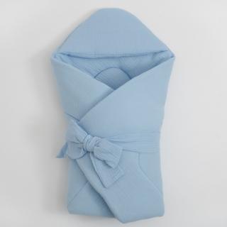 NEW BABY Mušelínová zavinovačka s kapucňou modrá  Bavlna 75x75 cm