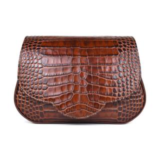 Dámska kabelka crossbody z hovädzej kože s dezénom krokodíla v hnedej farbe