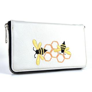 Módna dámska vyšívaná kožená peňaženka č.8606 s motívom včelieho úľa, svetlo šedá farba