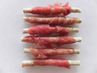 Pamlsok Salač Tyčinka z drvenej byvolej kože s králičím mäsom 250 g