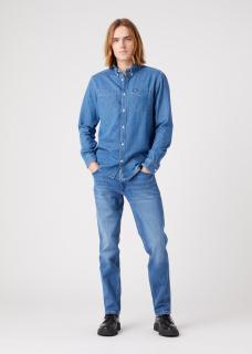 Pánske jeans WRANGLER W15QJX21Y GREENSBORO NEW FAVORITE  Tričko zadarmo pri nákupe nad 120Euro! Veľkosť: 31/32