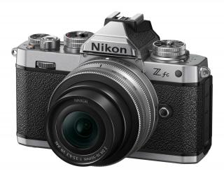 Nikon Z fc, čierny + Z 16-50mm f/3,5-6,3 DX VR, strieborný