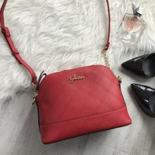 Kabelka crossbody GUESS HWNEVTP3914 červená