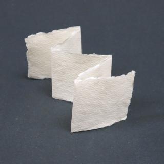 Bavlnený papier 7,5x7,5cm Khadi - leporelo, zrnitý, 210g, 5ks