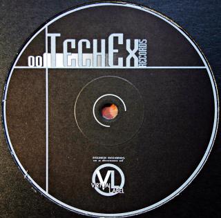 12  Various ‎– TechEx 001 (Deska je lehce ohraná s jemnými vlásenkami. Obal v pěkném stavu.)