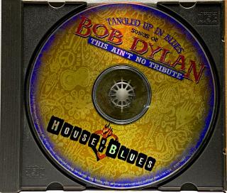 CD Various - Tangled Up In Blues - Songs Of Bob Dylan (čtěte popis) (Pouze třetí CD z původního pětialba + plastový tray viz foto. Bez bookletu. Bez tracklistu. Bez krabičky. Horší stav, mnoho vlásenek i povrchových oděrek.)