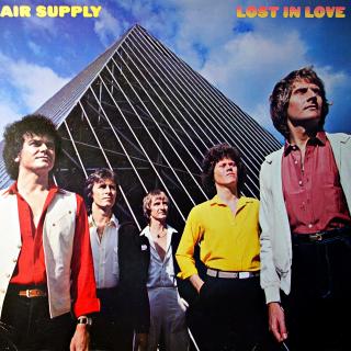 LP Air Supply ‎– Lost In Love (Deska mírně ohraná. Obal lehce obnošený.)