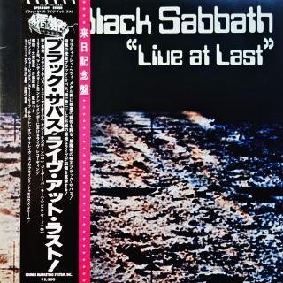 LP Black Sabbath ‎– Live At Last... (Japonské vydání včetně obi a insertu s japonskými texty. Na desce pouze velmi jemné vlásenky. Obal v bezvadném stavu.)