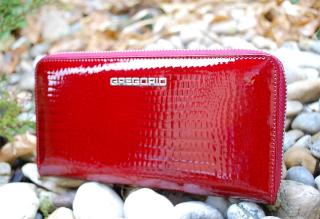 Dámska peňaženka červená koža lakovaná na zips GREGORIO