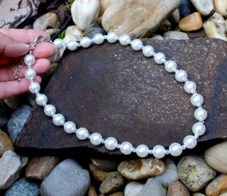 Náhrdelník perly brúsené sklo strieborná retiazka biely