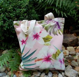Nákupná kvetinová taška ružový podklad