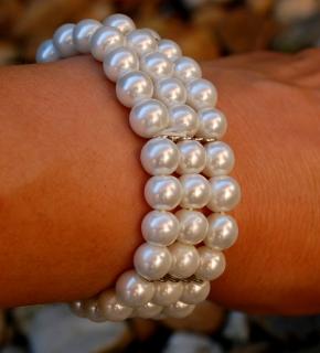 Náramok perly biele strieborný pliešok prispôsobivý