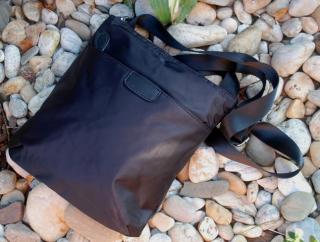 Taštička čierna crossbody unisex odľahčená priečinky