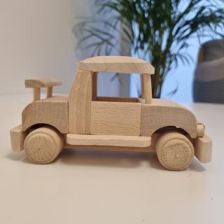 Starodávne drevené autíčko