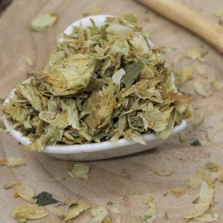 Chmeľ obyčajný - šištice narezané - Humulus lupulus - Strobilus lupuli