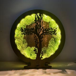 Lampa na stôl s machovou dekoráciou