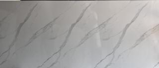 Mramorový nástenný panel z PVC-Calacatta White / 280 x 122 x 0,3 cm